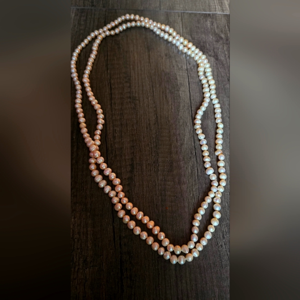 Elegant Cream Pearl Necklace